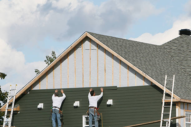 Professional Siding Installation technician working in Derry, PA